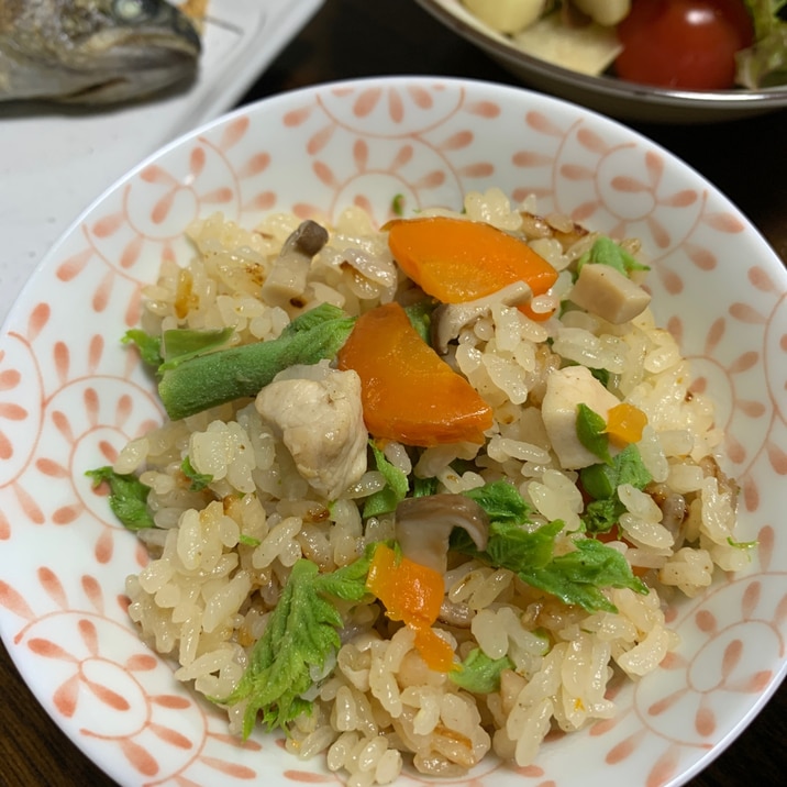 鶏の炊き込みでタラの芽ご飯